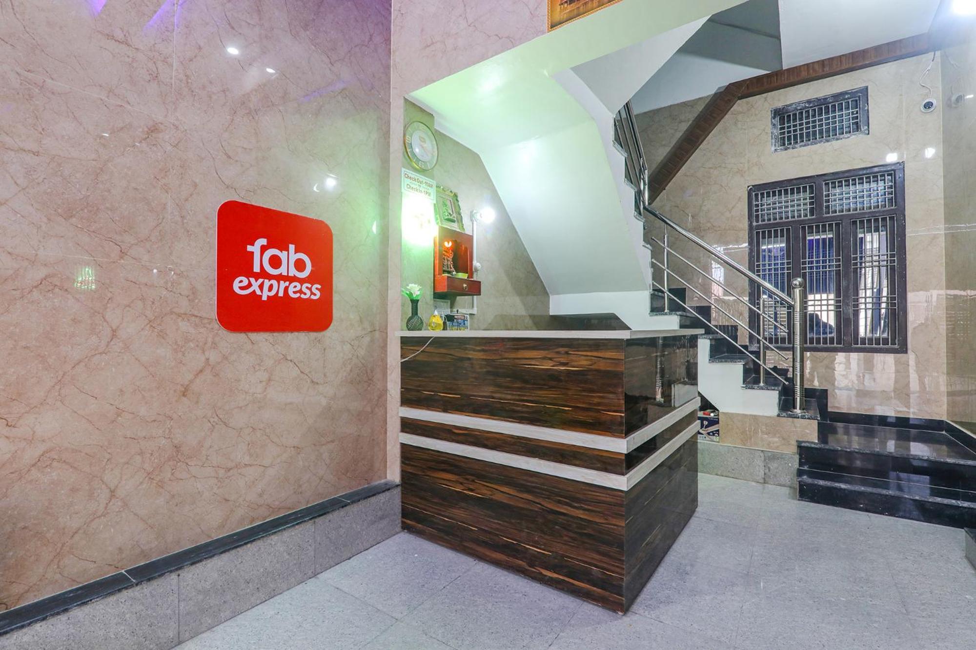 Fabexpress Milan Palace Ayodhya Exterior photo